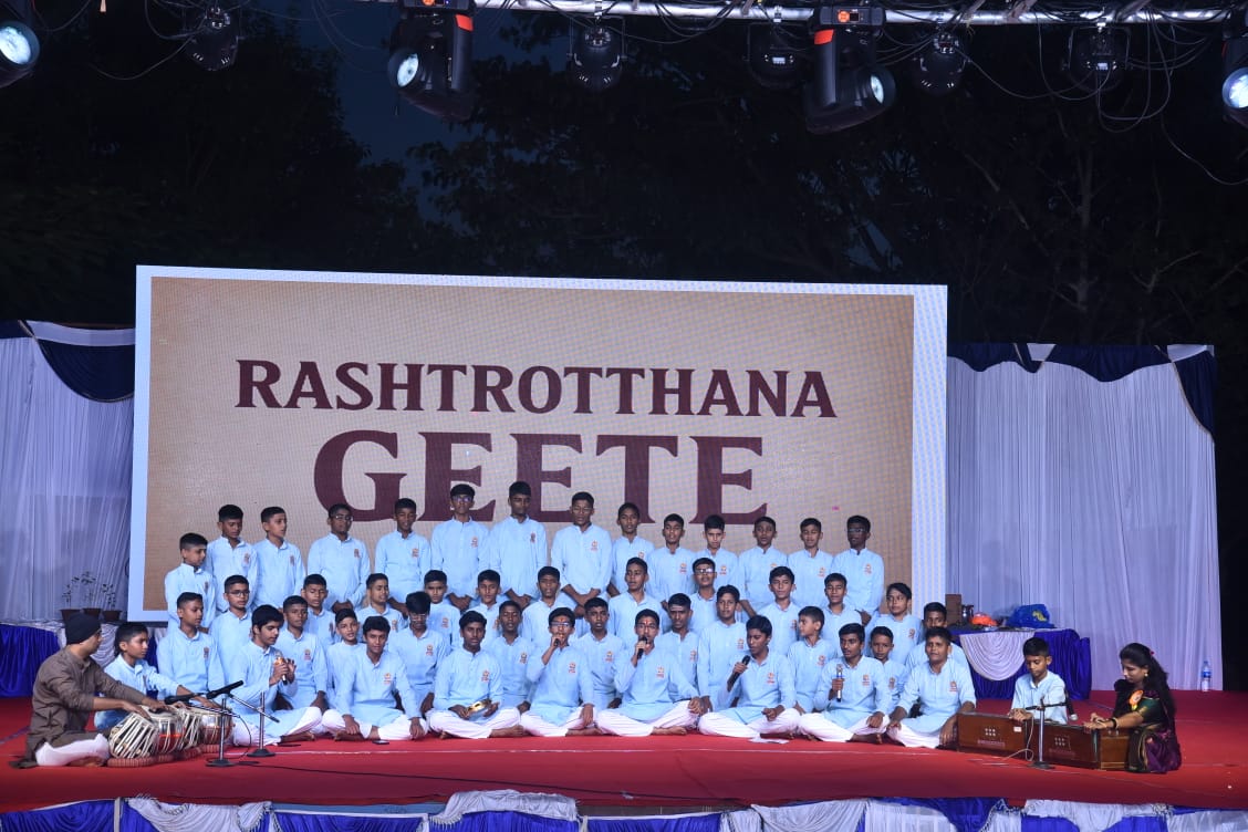 Education Must Instil Culture and Morality in Children Prof. Mahadeva Prasanna at ʼRashtrotsavaʼ RVK - Dharwad (8) (1)