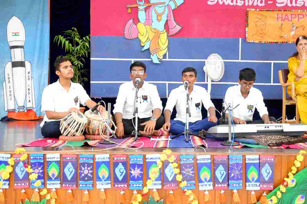 Teachers Day Celebration Inspires at RVK - Dharwad 1-50kb